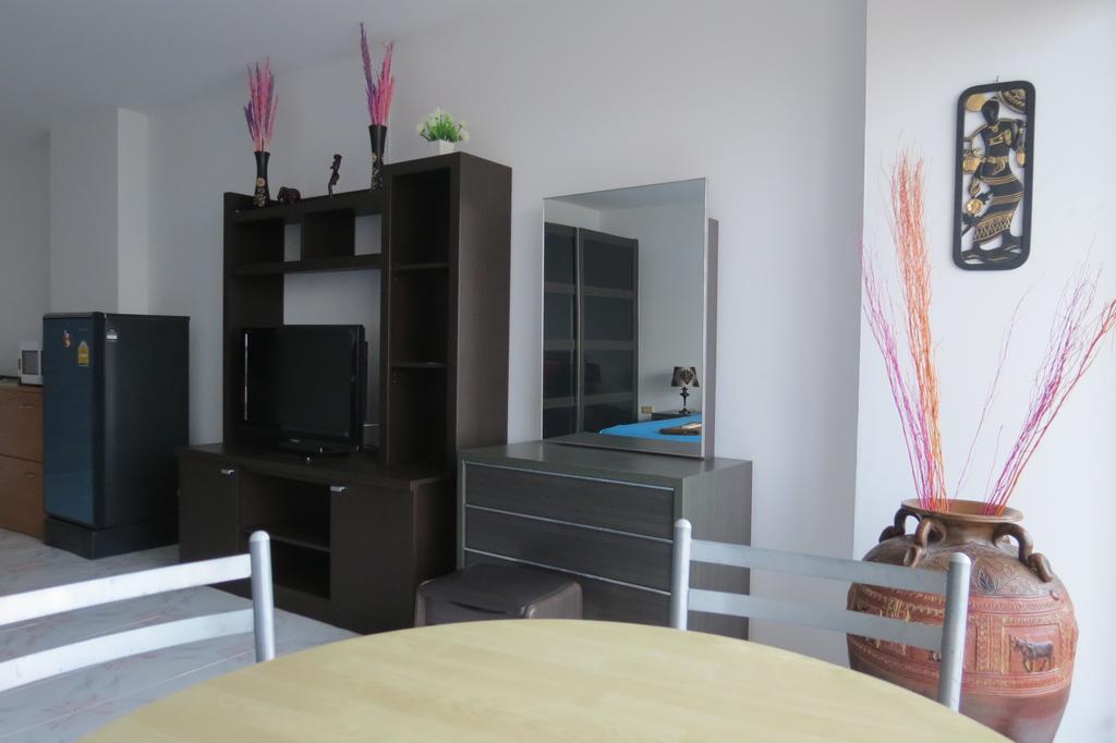 View Talay 1B Studio Pattaya Zimmer foto